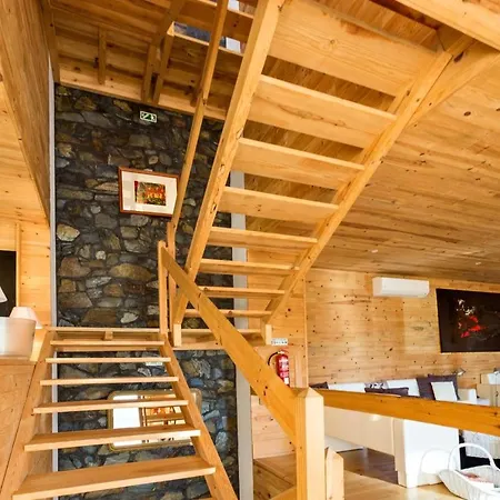 6 Bedrooms Mansion With Jacuzzi Enclosed Garden And Wifi At Casa de Férias