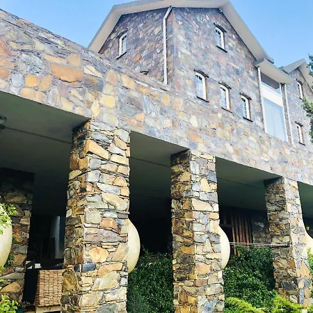 6 Bedrooms Mansion With Jacuzzi Enclosed Garden And Wifi At